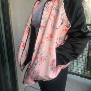 Very comfy cherry blossom patterned jacket !
